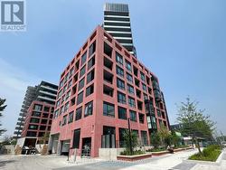 817 - 8 TIPPETT ROAD Toronto, ON M3H 0E7