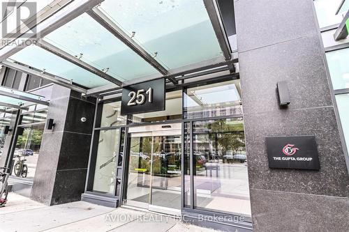 1120 - 251 Jarvis Street, Toronto, ON 