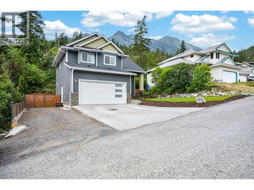 882 Eagleson Crescent, Lillooet, BC 