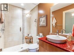 Full Bathroom off Foyer - 