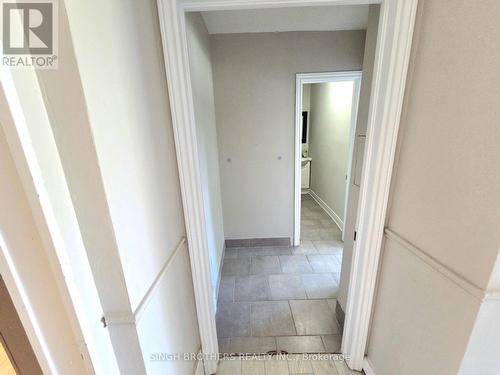 Foyer - 149 Rice Road, Welland, ON 