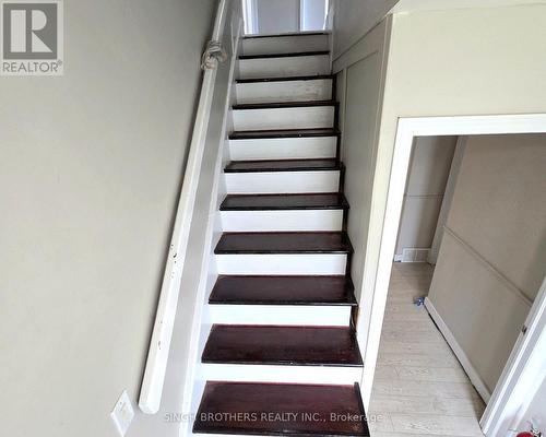 Stairs - 149 Rice Road, Welland, ON 