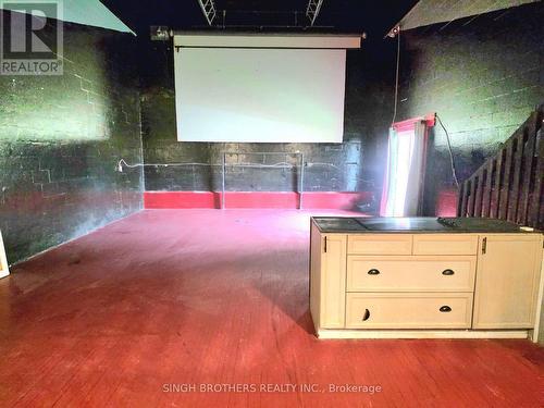Studio Apartment - 149 Rice Road, Welland, ON 