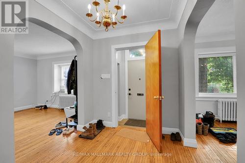 310 MONA AVENUE , Ottawa, Ontario K1L 7A2 4