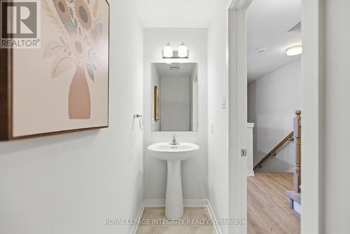 302 Parnian Private, Ottawa, ON 