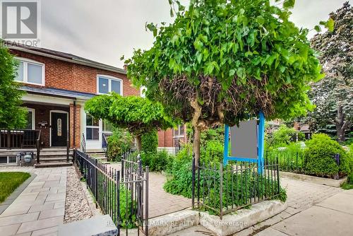 633 GLENHOLME AVENUE , Toronto, Ontario M6E 3G8 2