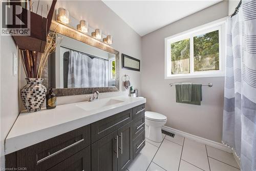 11 Dundas Street W, Paris, ON 