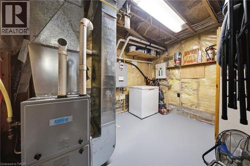 11 Dundas Street W, Paris, ON 
