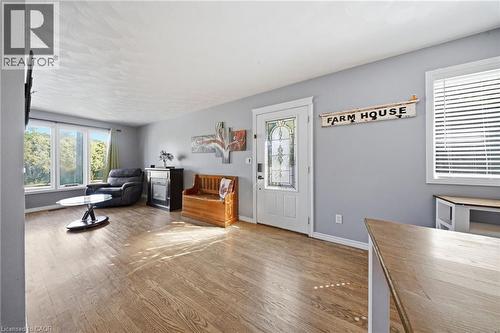 11 Dundas Street W, Paris, ON 