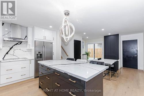 2358 Arnold Crescent, Burlington, ON 