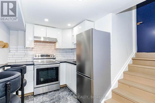 2358 Arnold Crescent, Burlington, ON 