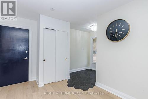 2358 Arnold Crescent, Burlington, ON 