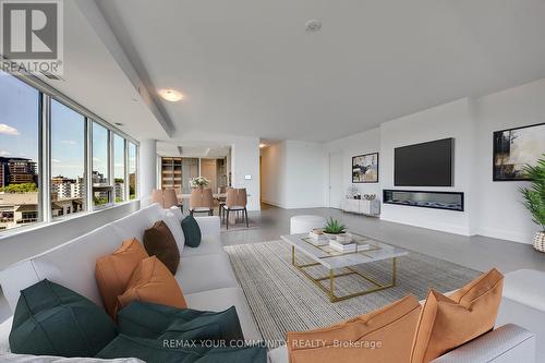702 - 55 Port Street E, Mississauga, ON 