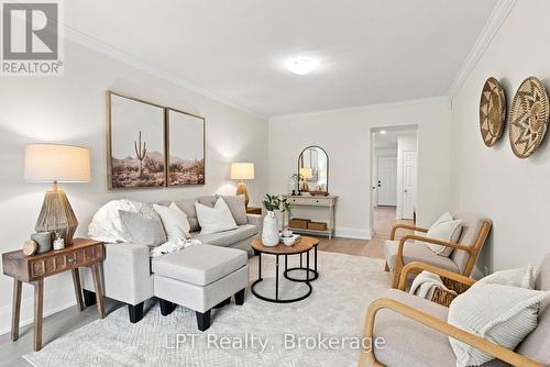 112 OLIVE AVENUE  Oshawa (Central), ON L1H 2P2