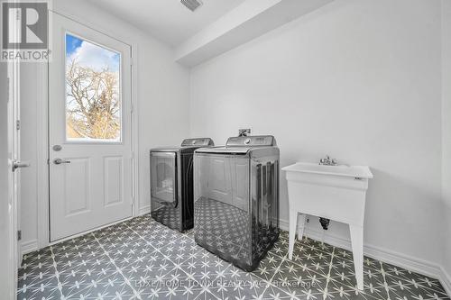 136 Harpin Way E, Centre Wellington, ON 