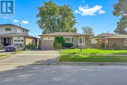 789 HILLCREST ROAD Pickering, ON L1W 2P5