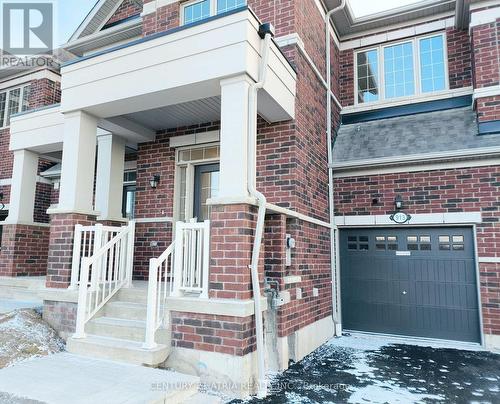 913 ELIZABETH MCKENZIE DRIVE , Pickering, Ontario L1X 0P5 2