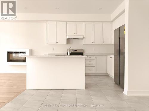 913 ELIZABETH MCKENZIE DRIVE , Pickering, Ontario L1X 0P5 5