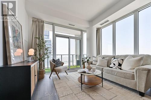 2518 - 9000 Jane Street, Vaughan, ON 
