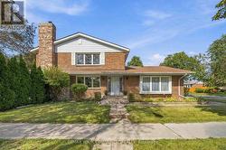 588 HUNTINGWOOD DRIVE Toronto, ON M1W 1G8