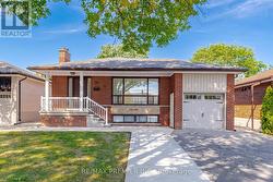 28 LANDRON CRESCENT Toronto, ON M9P 1K7