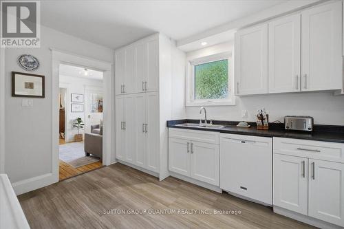 137 Chisholm Street, Oakville, ON 