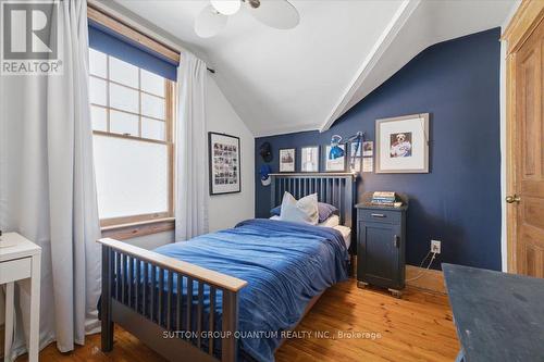 137 Chisholm Street, Oakville, ON 