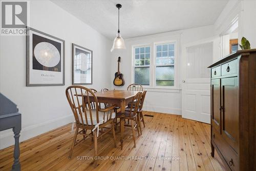 137 Chisholm Street, Oakville, ON 