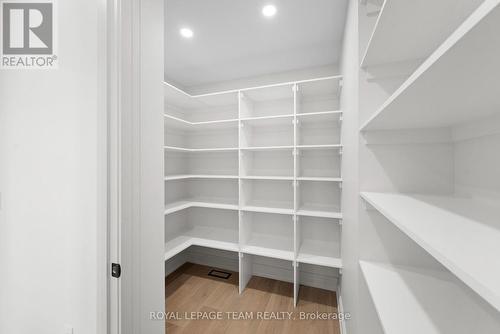 93 Lotta Avenue, Ottawa, ON 