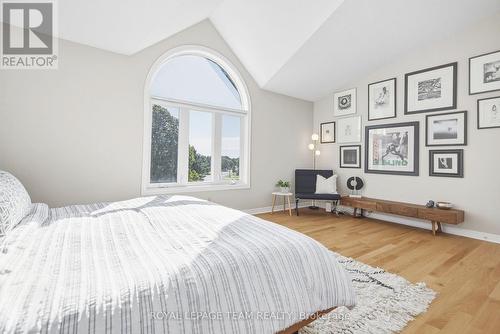 2A Weslock Way, Ottawa, ON 