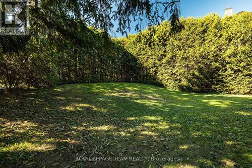 2A Weslock Way, Ottawa, ON 