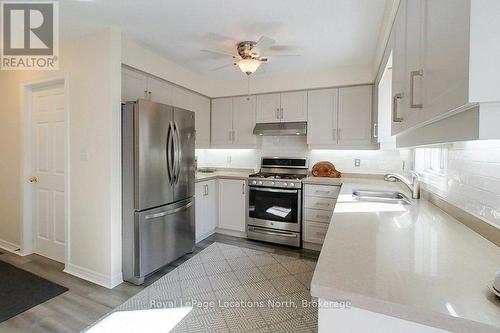 Kitchen - 61 Marina Crescent, Collingwood, ON 