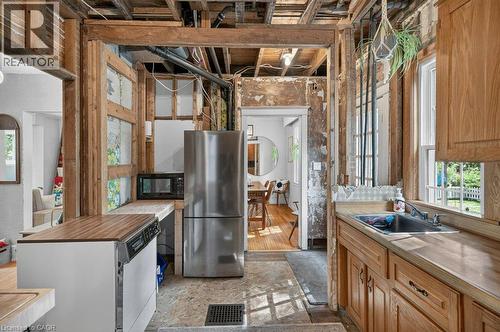 32 Lincoln Avenue, Brantford, ON 
