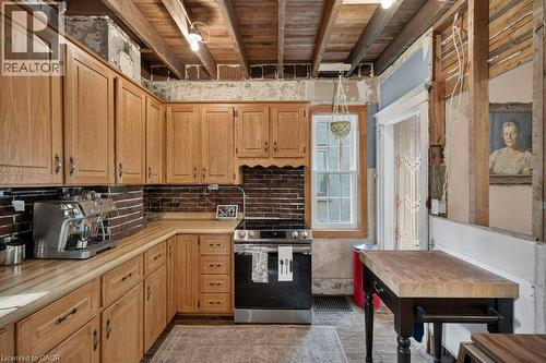 32 Lincoln Avenue, Brantford, ON 