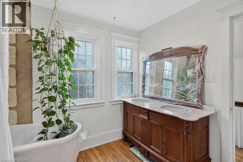 32 Lincoln Avenue, Brantford, ON 