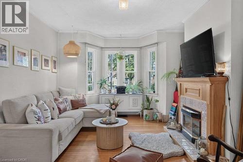 32 Lincoln Avenue, Brantford, ON 