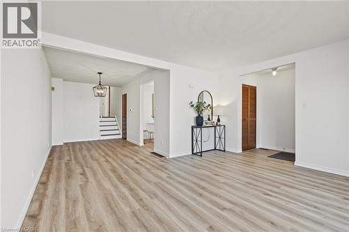 Living/Dining room combination is ideal for entertaining family & friends. - 589 Mohawk Road W, Hamilton, ON 