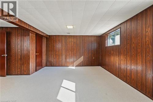 HUGE family room is BRIGHT & INVITING!! - 589 Mohawk Road W, Hamilton, ON 