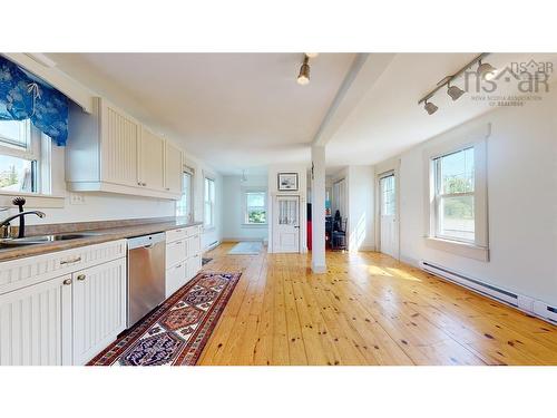 1663 Highway 3, East Pubnico, NS 