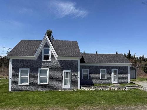 1663 Highway 3, East Pubnico, NS 