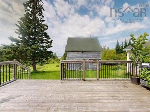 1663 Highway 3, East Pubnico, NS 