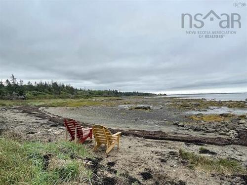 1663 Highway 3, East Pubnico, NS 