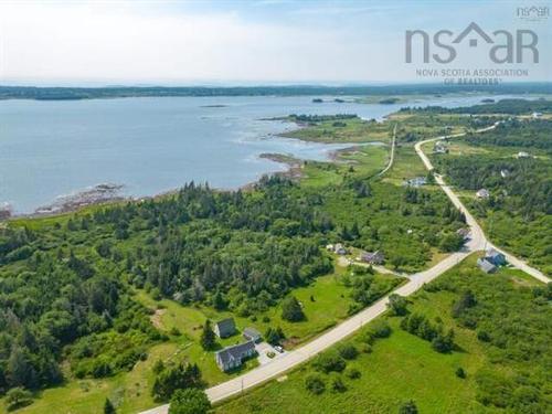 1663 Highway 3, East Pubnico, NS 