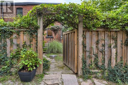91 Maplewood Avenue, Toronto, ON 