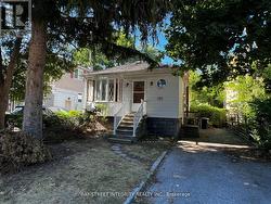 204 GREENFIELD AVENUE Toronto, ON M2N 3E3