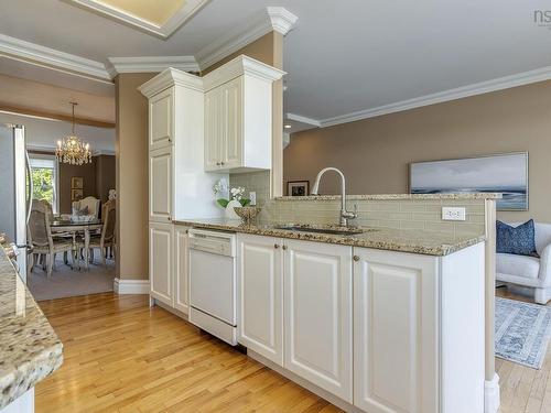 5 Arthur Lismer Court, Bedford, NS 