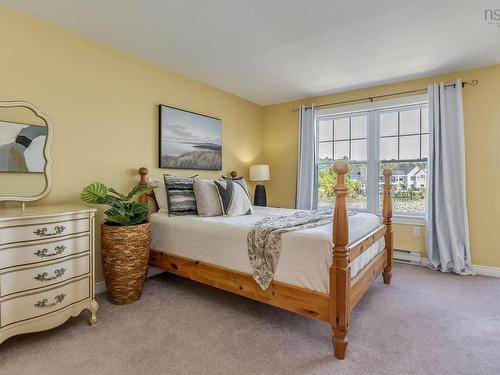 5 Arthur Lismer Court, Bedford, NS 