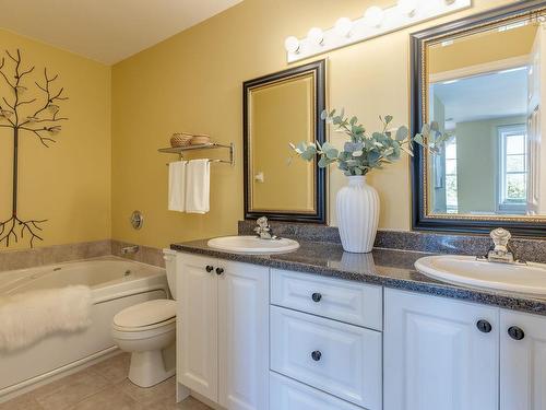 5 Arthur Lismer Court, Bedford, NS 