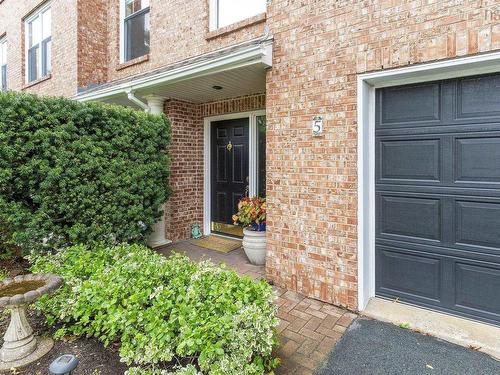 5 Arthur Lismer Court, Bedford, NS 