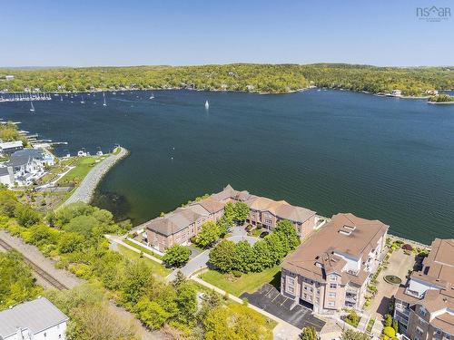 5 Arthur Lismer Court, Bedford, NS 